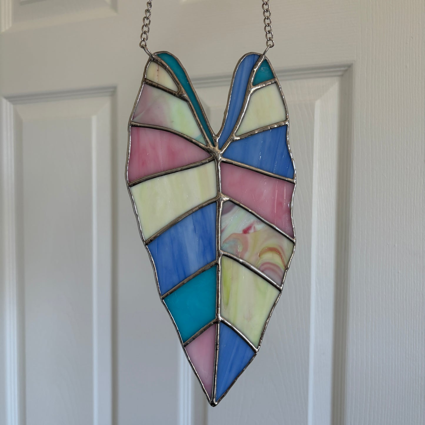 Alocasia Leaf Stained Glass Suncatcher
